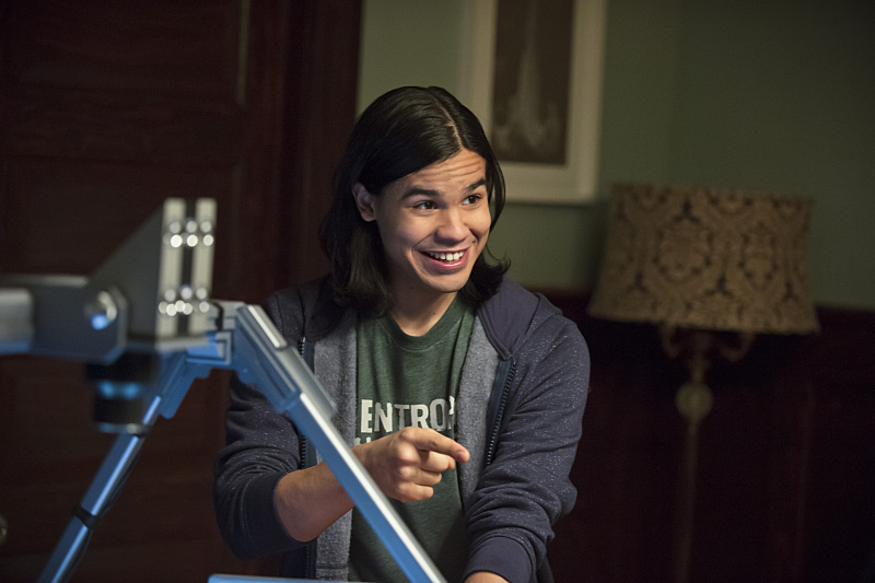 Still of Carlos Valdes in The Flash (2014)