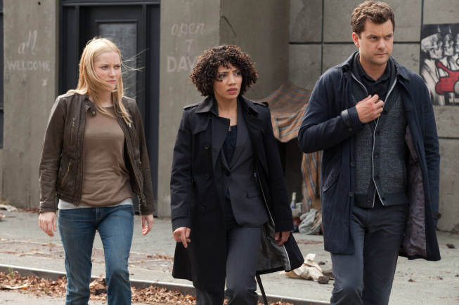 Still of Joshua Jackson, Jasika Nicole and Georgina Haig in Ties riba (2008)