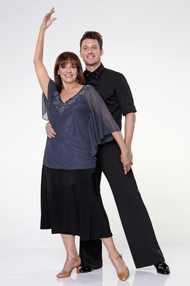 Still of Valerie Harper and Tristan MacManus in Dancing with the Stars (2005)