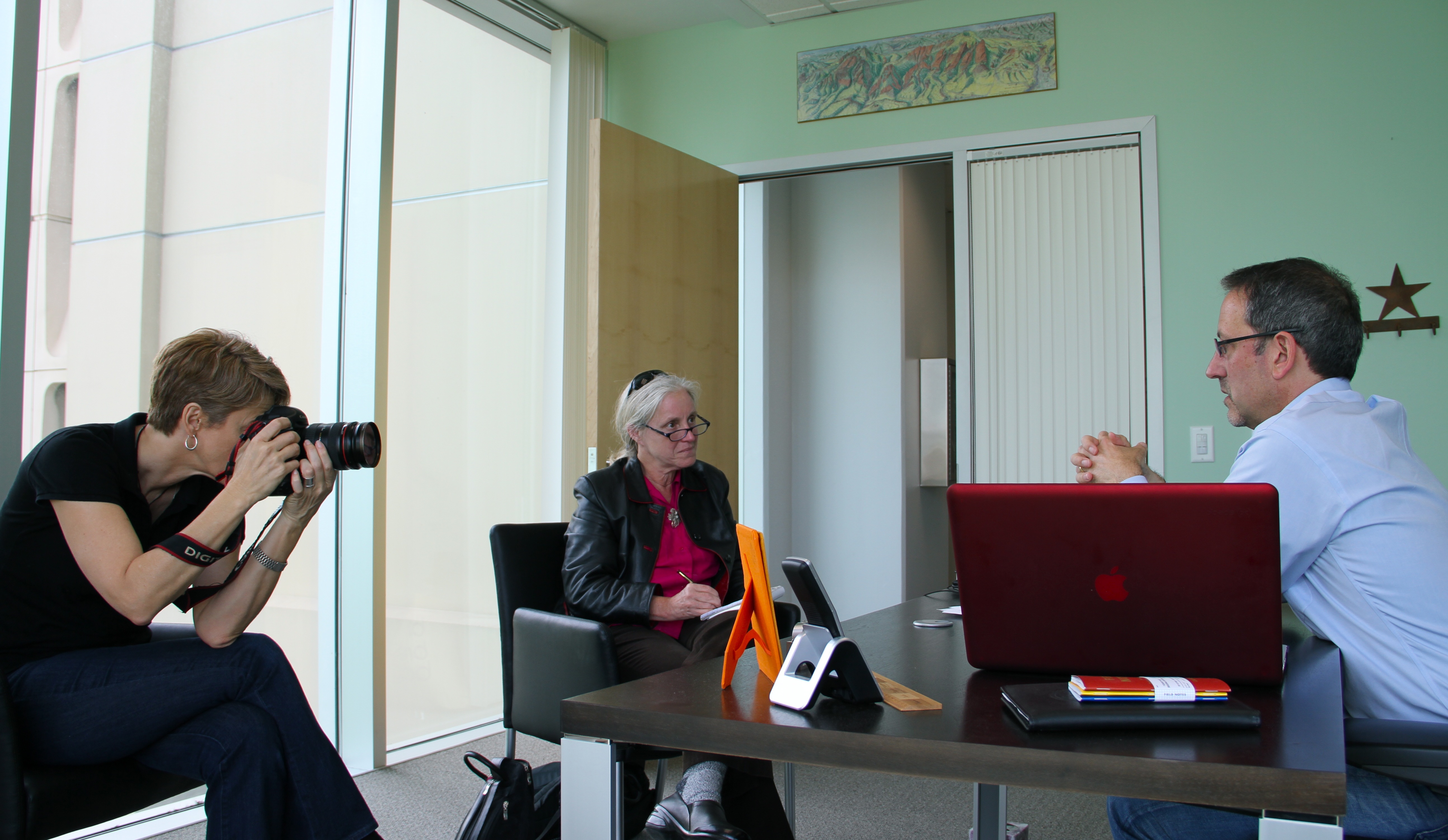 Photographer Ann Johansson, New York Times environment reporter Felicity Barringer, and Jay Famiglietti at UC Irvine, April, 2011