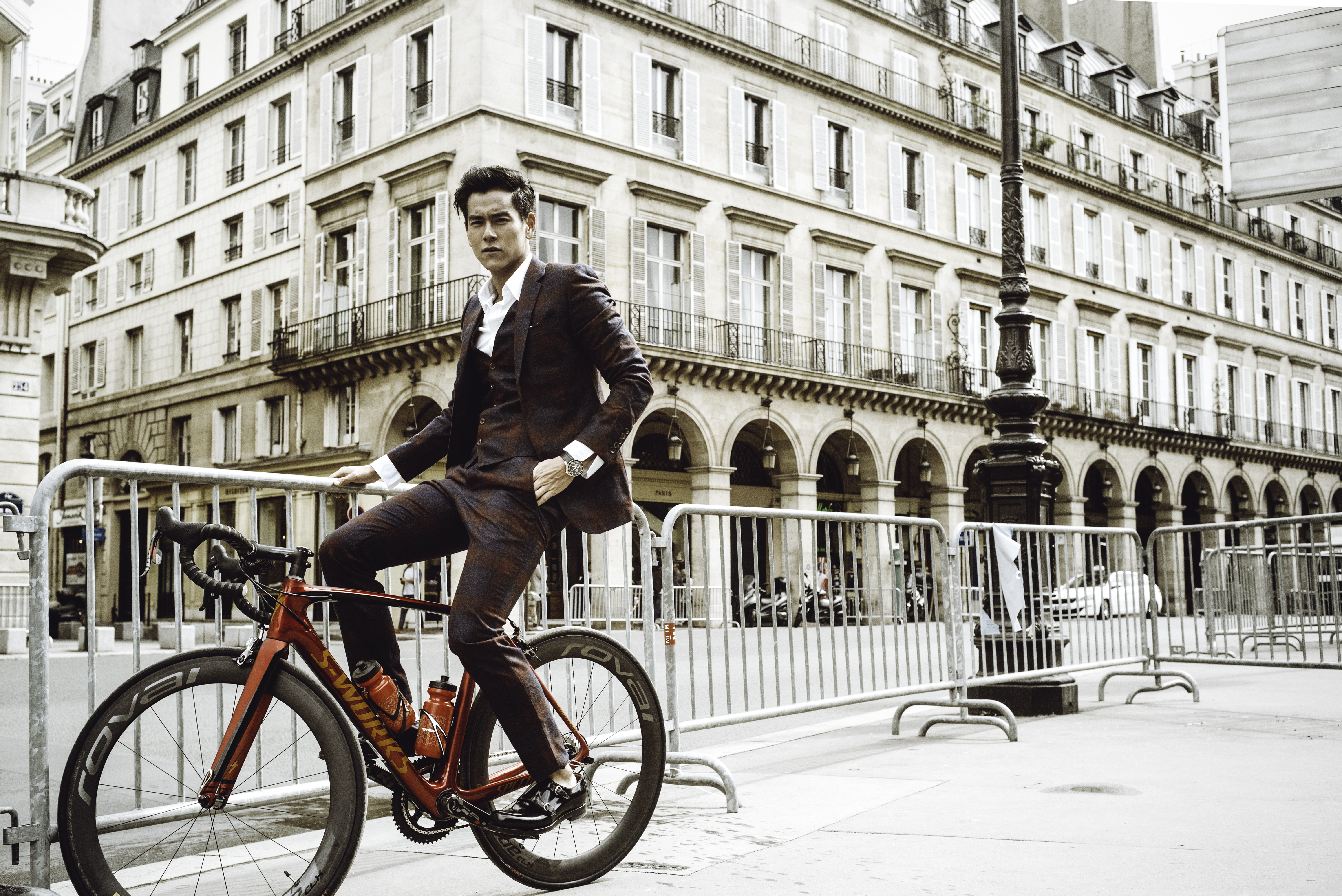 Eddie Peng in Paris