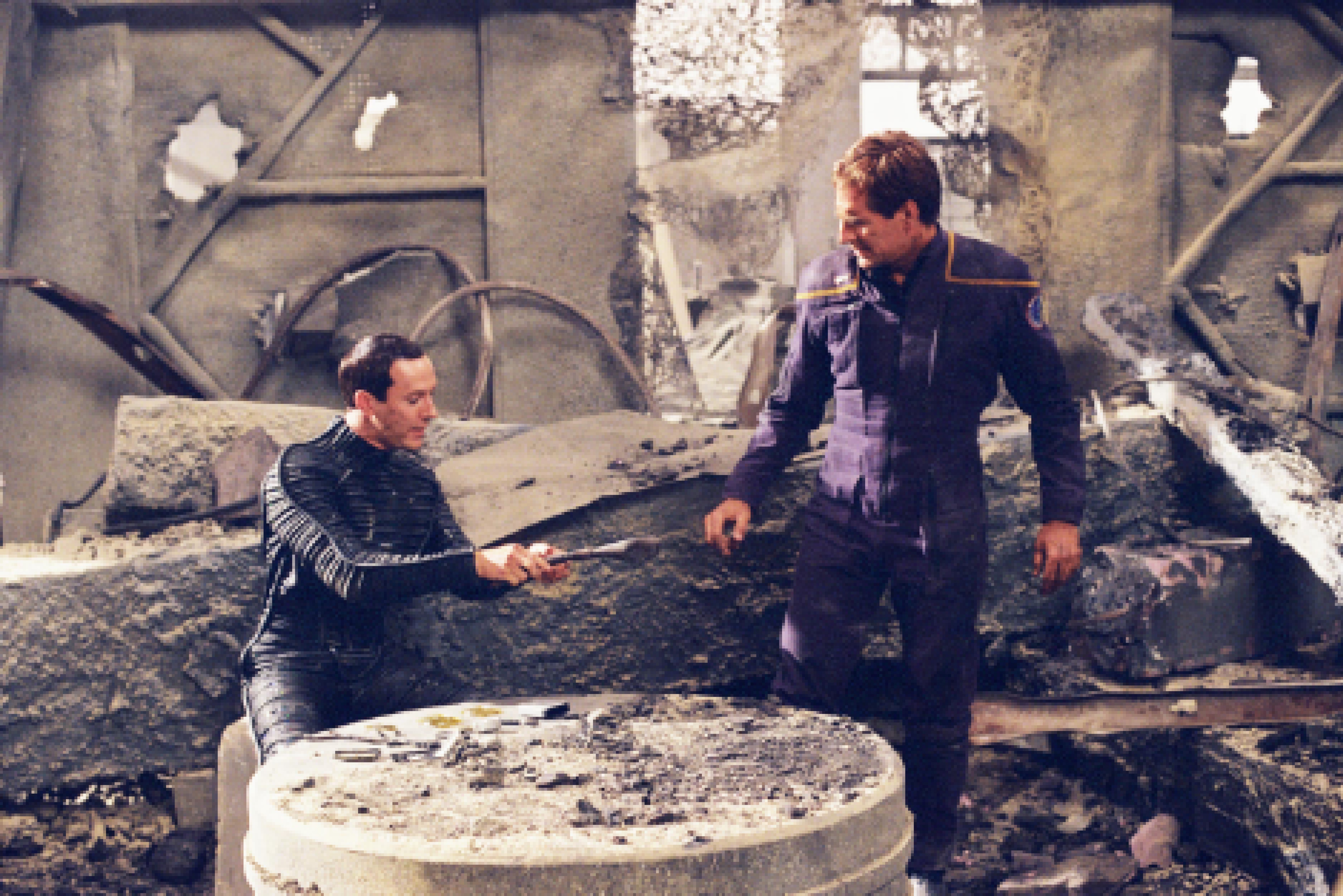 Still of Scott Bakula and Matt Winston in Enterprise (2001)