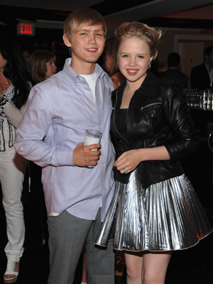 Evan Ellingson and Sofia Vassilieva at event of My Sister's Keeper (2009)