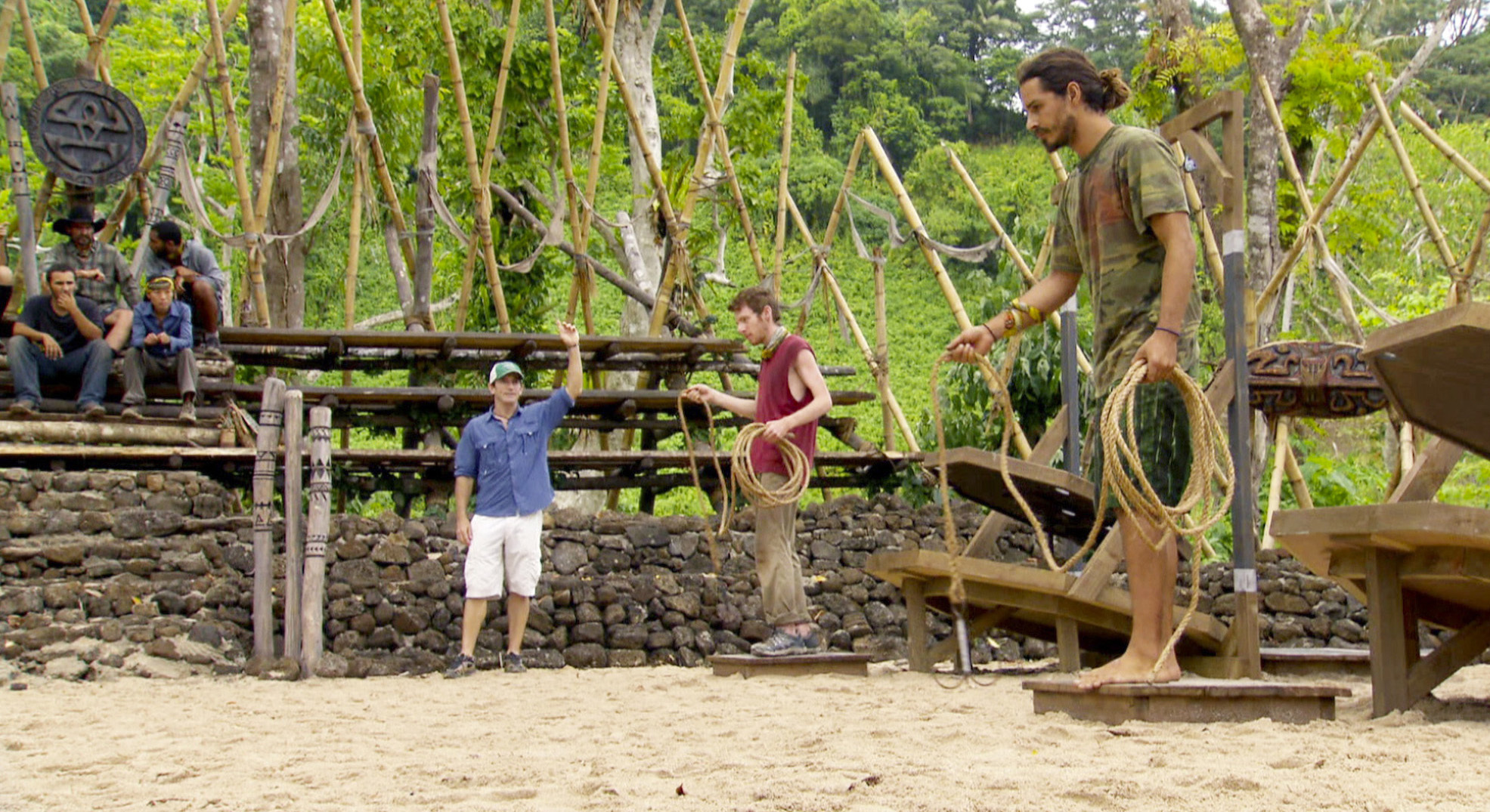 Still of Jeff Probst, Albert Destrade, Edna Ma and Brandon Hantz in Survivor (2000)