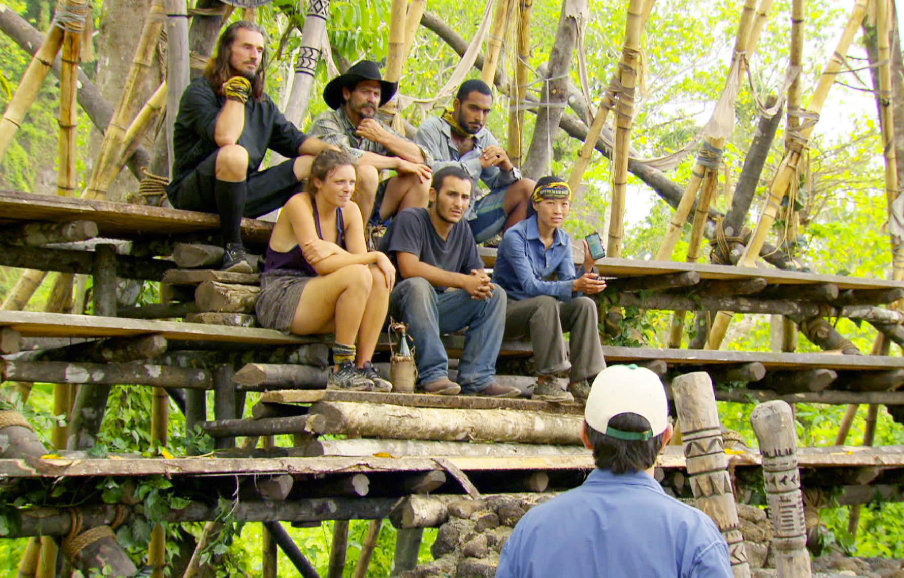 Still of Jeff Probst, Albert Destrade, Edna Ma and Brandon Hantz in Survivor (2000)