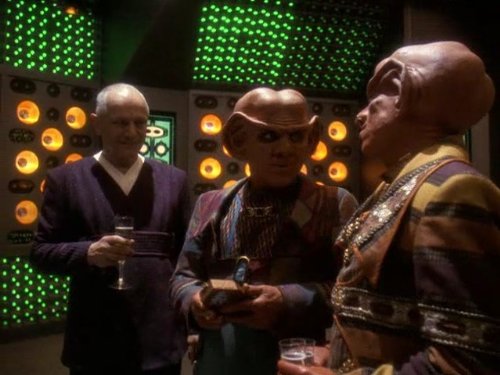 Still of Steven Berkoff, Armin Shimerman and Josh Pais in Star Trek: Deep Space Nine (1993)