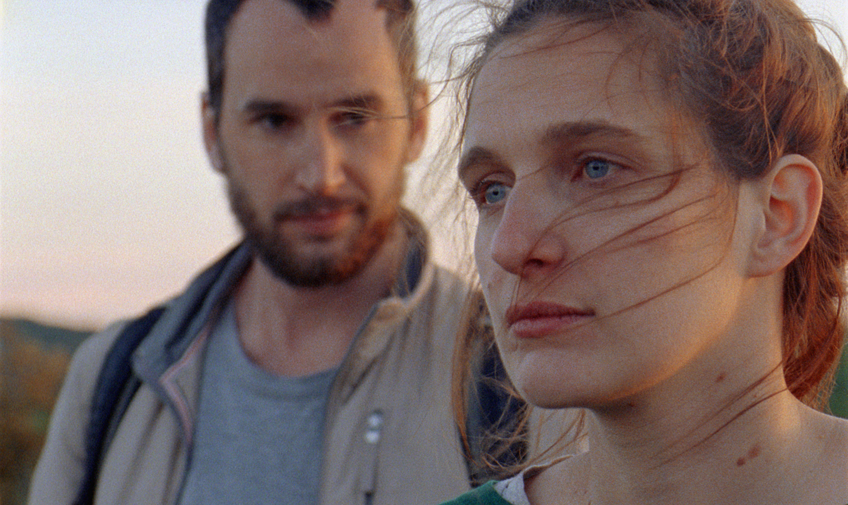 Still of Camille Genaud and Ludovic Chazaud in Le mal du citron (2014)