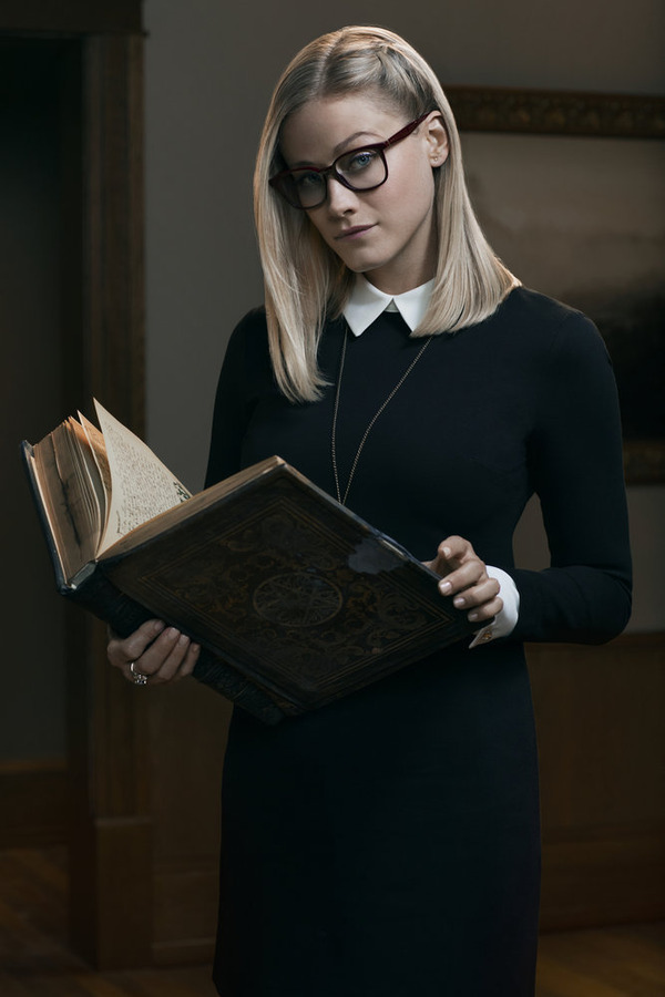 Still of Olivia Taylor Dudley in The Magicians (2015)
