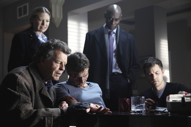 Still of Joshua Jackson, John Noble, Lance Reddick and Anna Torv in Ties riba (2008)