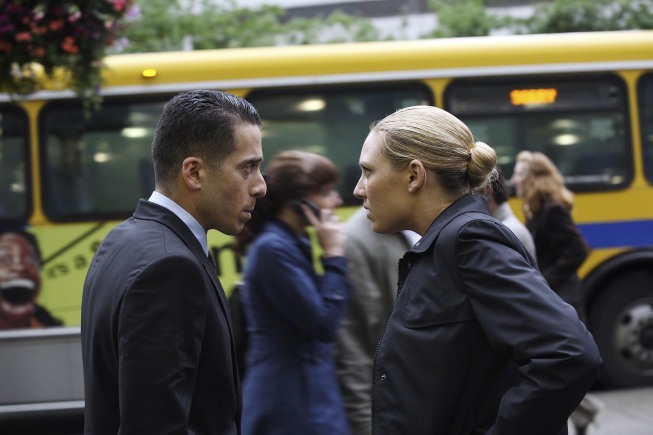 Still of Kirk Acevedo and Anna Torv in Ties riba (2008)