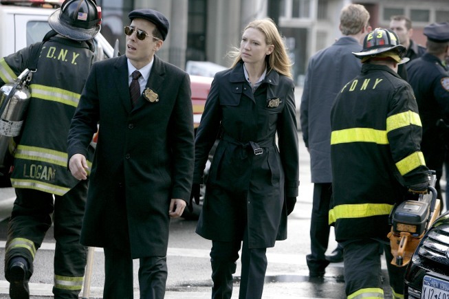 Still of Kirk Acevedo and Anna Torv in Ties riba (2008)