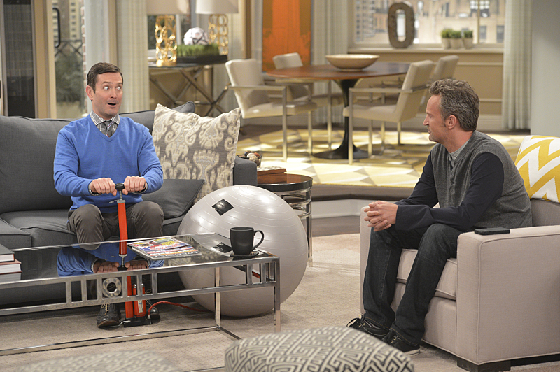 Still of Matthew Perry and Thomas Lennon in The Odd Couple (2015)