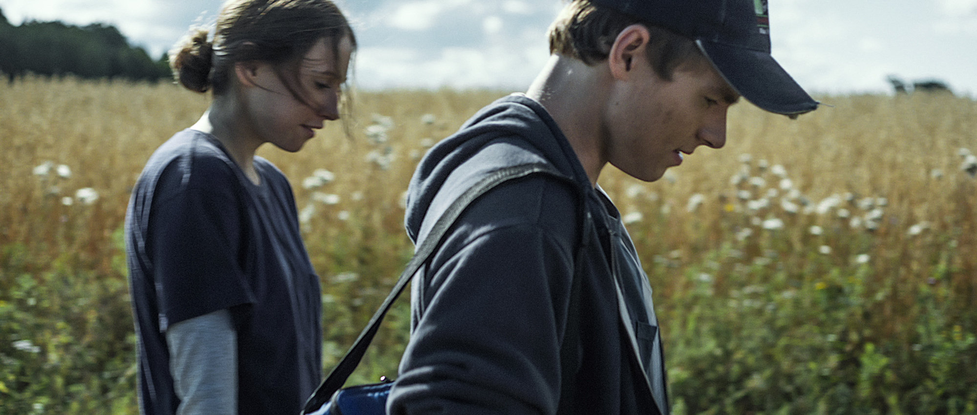 Callan McAuliffe and Sarah Sutherland in Beneath the Harvest Sky (2013)