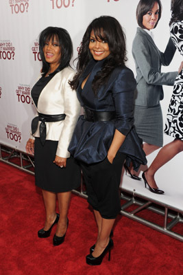 Janet Jackson and Rebbie Jackson at event of Why Did I Get Married Too? (2010)