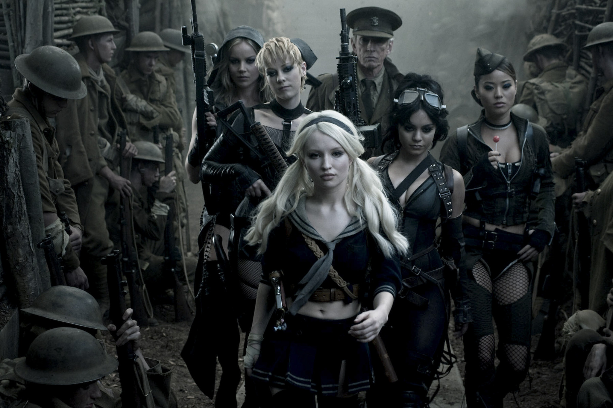 Still of Scott Glenn, Emily Browning, Abbie Cornish, Jena Malone, Vanessa Hudgens and Jamie Chung in Nelauktas smugis (2011)