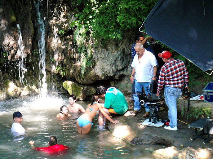 Lydon Erik behind the scenes of CONAGUA commercial (2013)