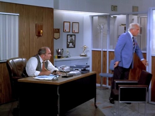 Still of Edward Asner and Ted Knight in Mary Tyler Moore (1970)