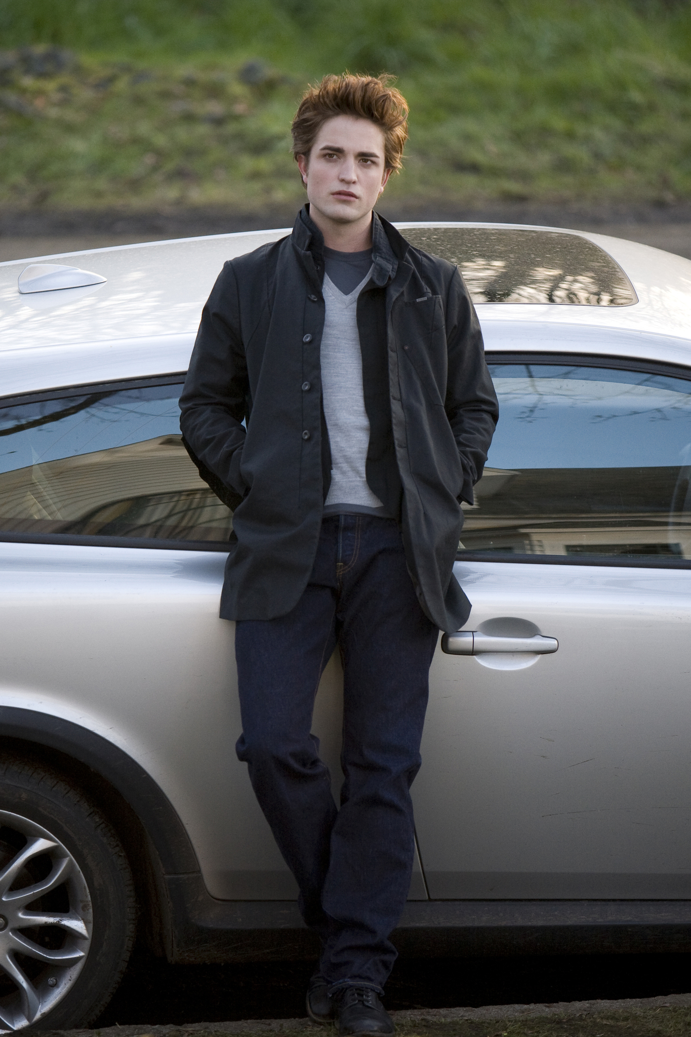 Still of Robert Pattinson in Twilight (2008)