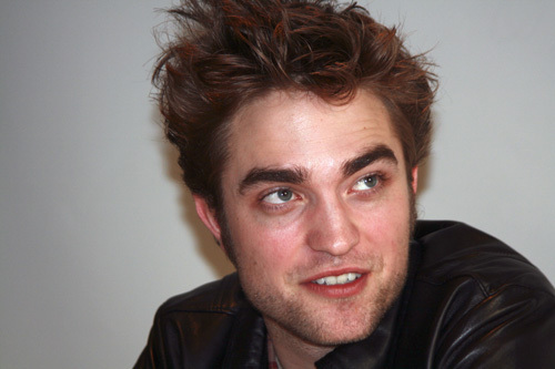 Robert Pattinson 11-06-2009