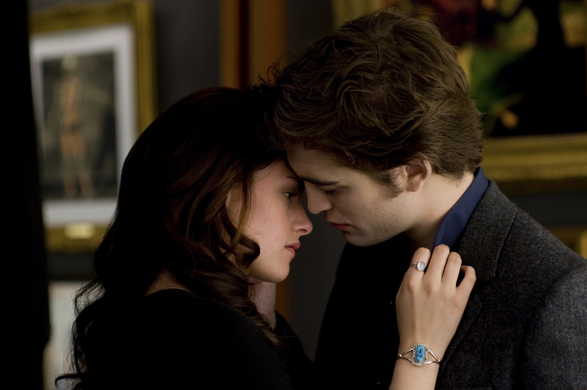 Still of Kristen Stewart and Robert Pattinson in Jaunatis (2009)