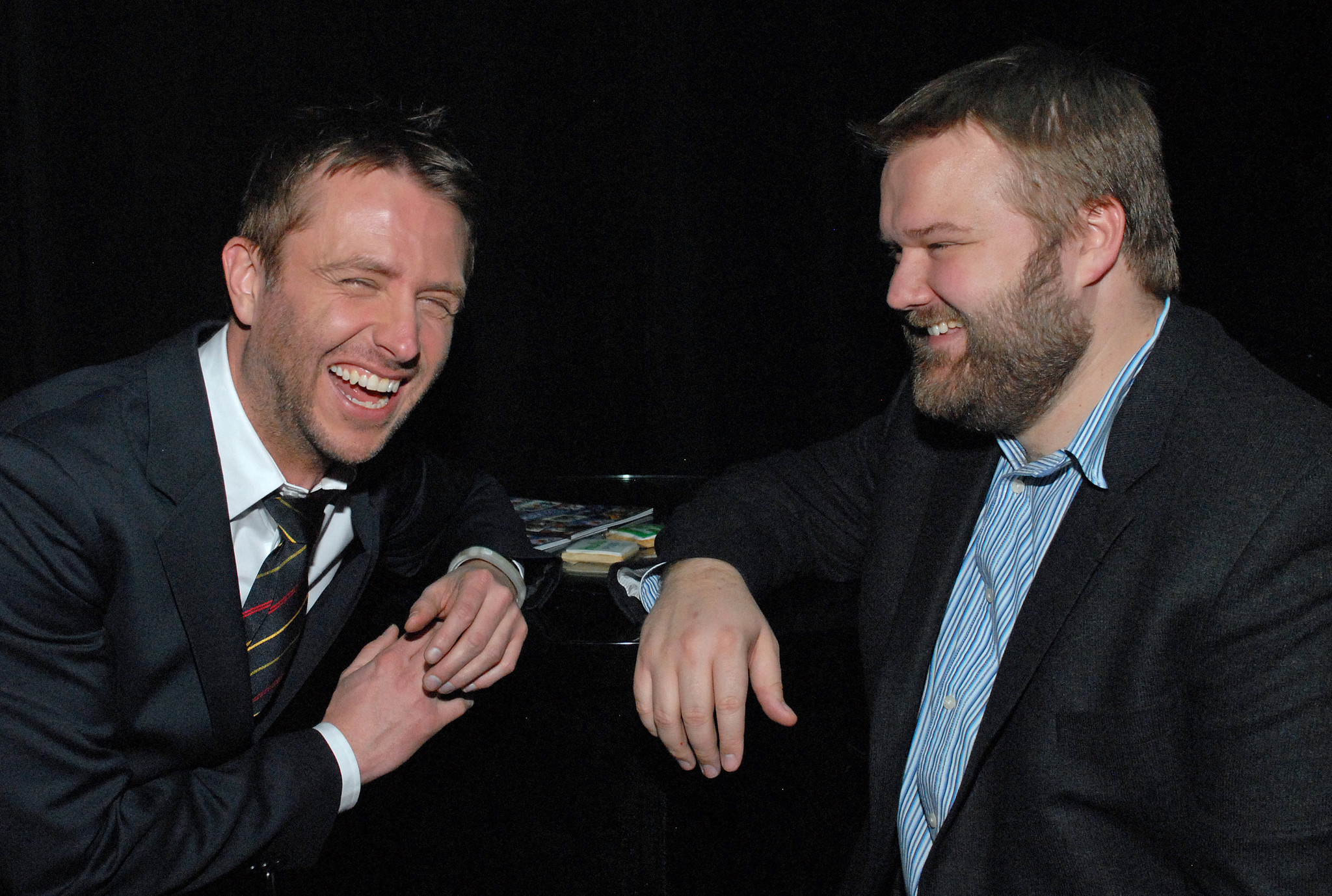 Chris Hardwick and Robert Kirkman at event of Vaikstantys numireliai (2010)