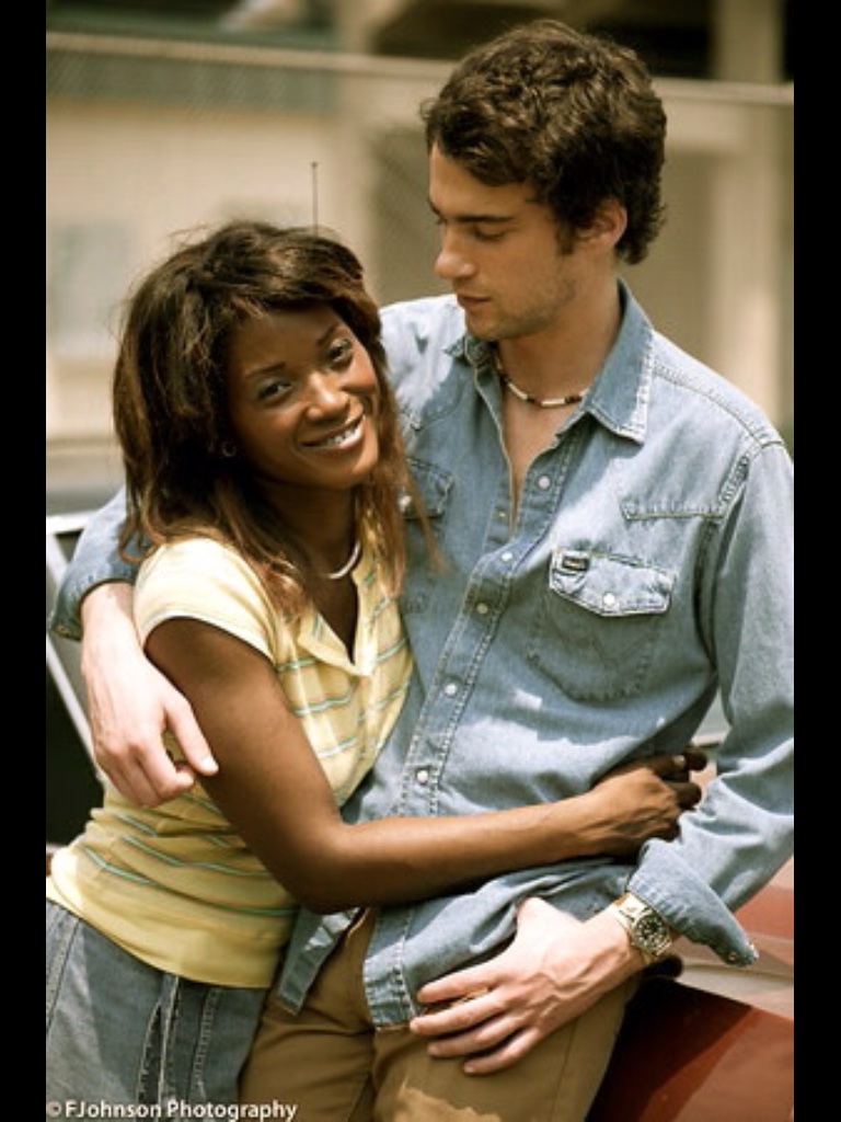 Yolonda Ross and Levi Fiehler in Breaking Night