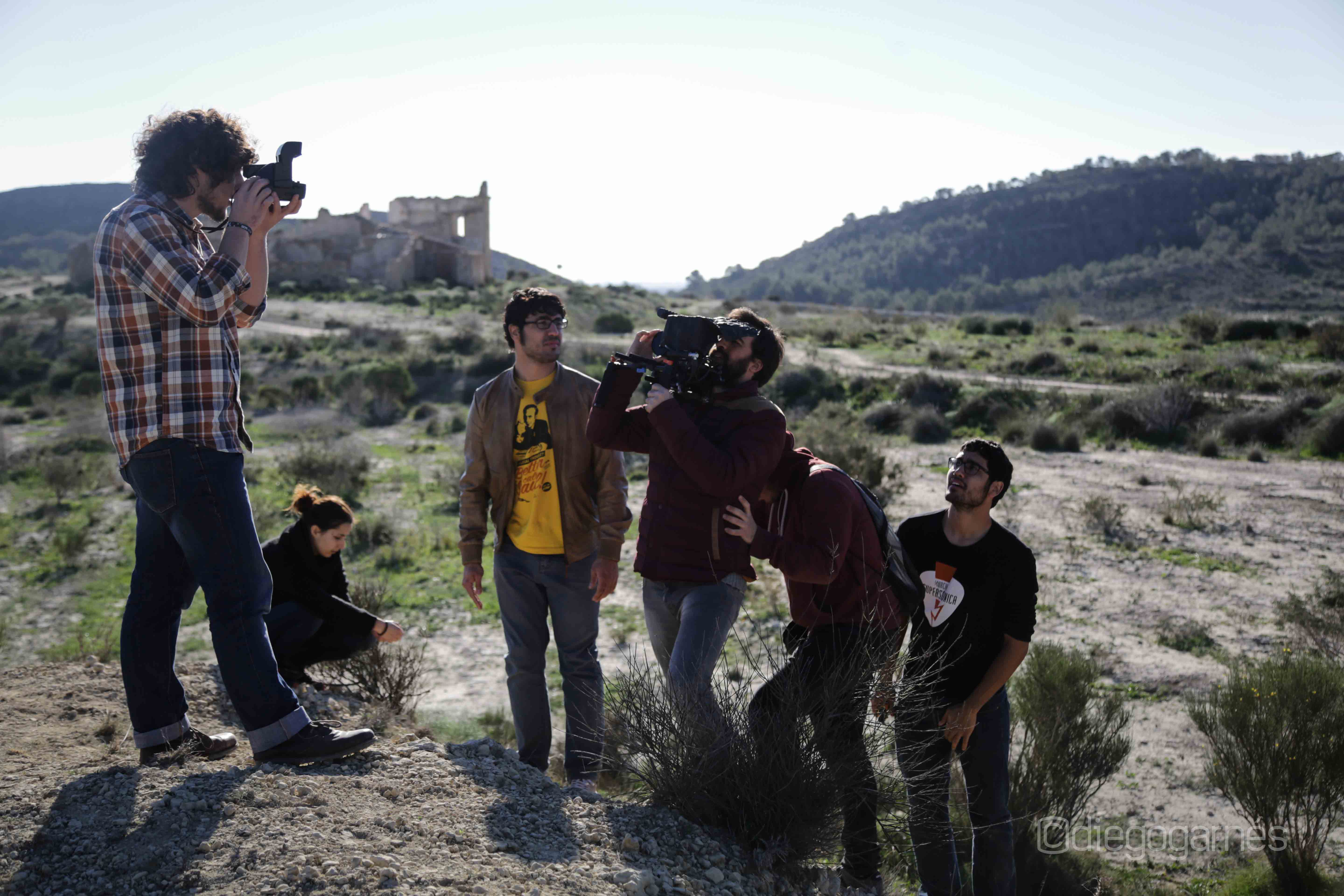 Sergi Lafuente, Alberto Ojeda Muñoz, Inma Bernal, Juan Poveda and Pedro J. Poveda shooting The Purple Elephants' music video for the song 'We Will Ride The Moon Until The End'.