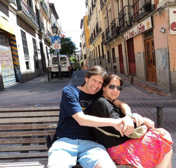 Con mi esposa , enjoying a paseo in Madrid , Espana 2011