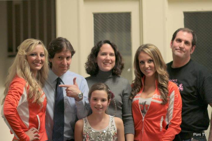 Backstage with the crew(Producers Marti Davis, Larry Greenberg, actress Lelia Davis and Hooters Calendar girls Feb 2013