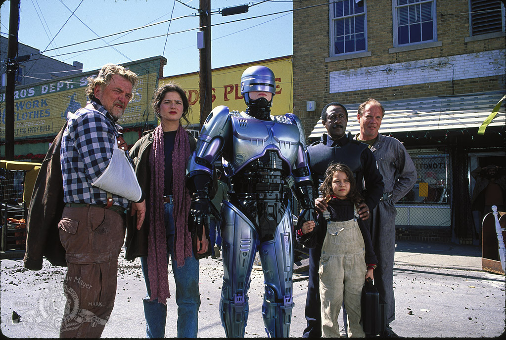 Still of Jill Hennessy, Stanley Anderson, Robert John Burke, Robert DoQui, Remy Ryan and Daniel von Bargen in RoboCop 3 (1993)