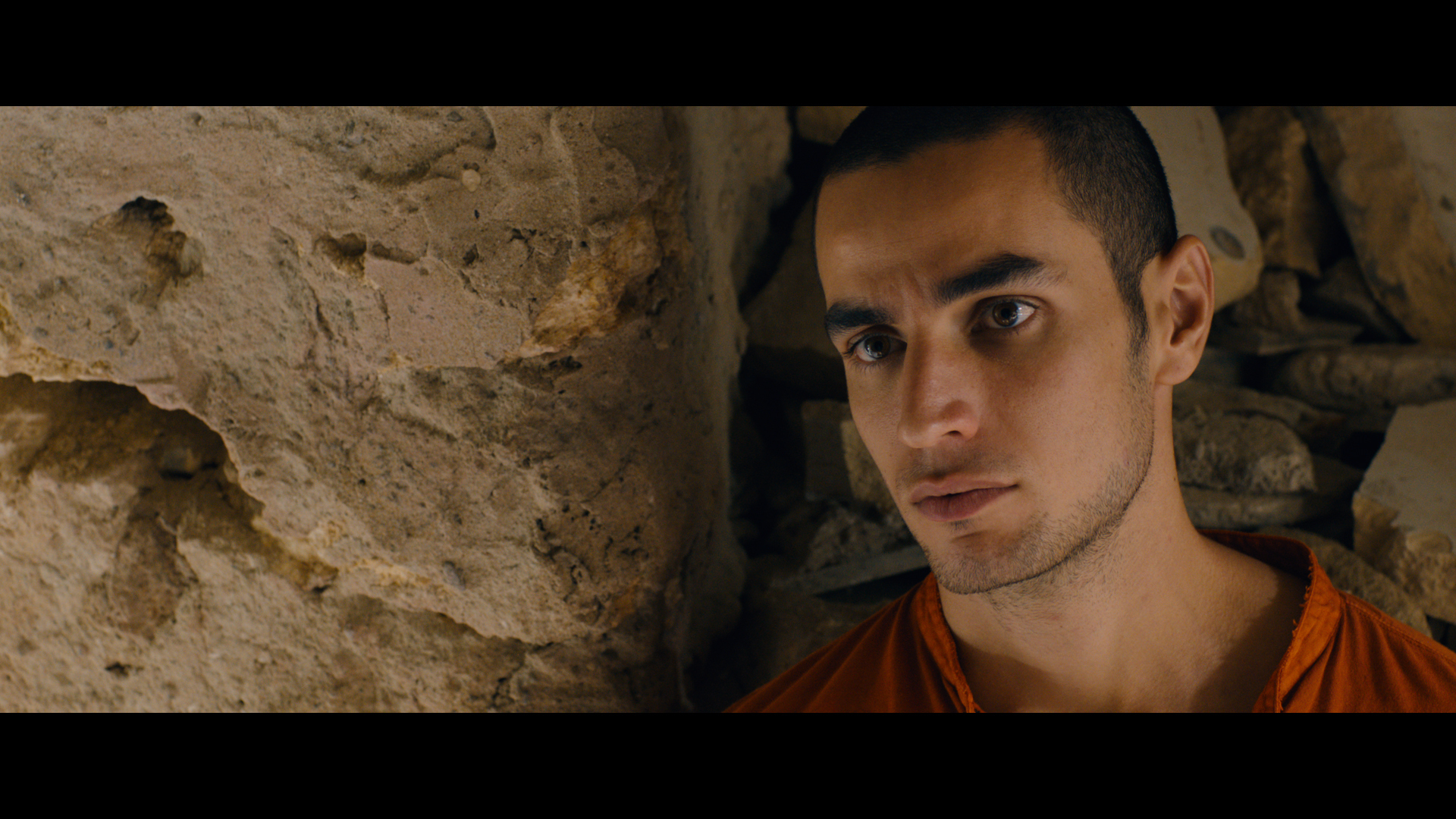 Still of Adam Bakri in Omaras (2013)