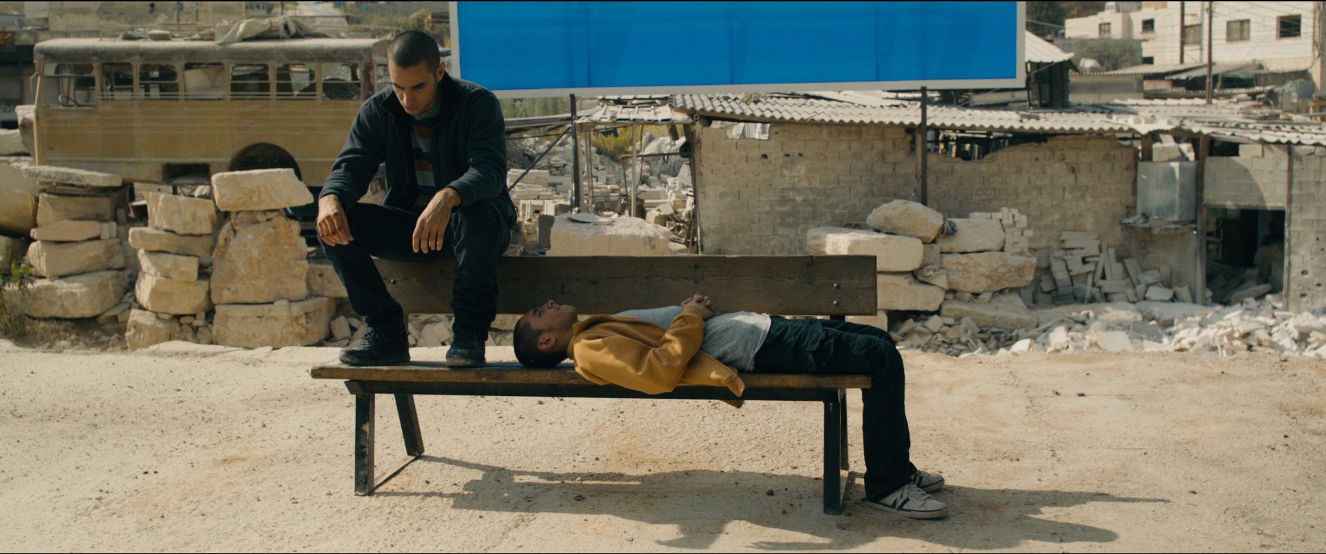 Still of Adam Bakri in Omaras (2013)