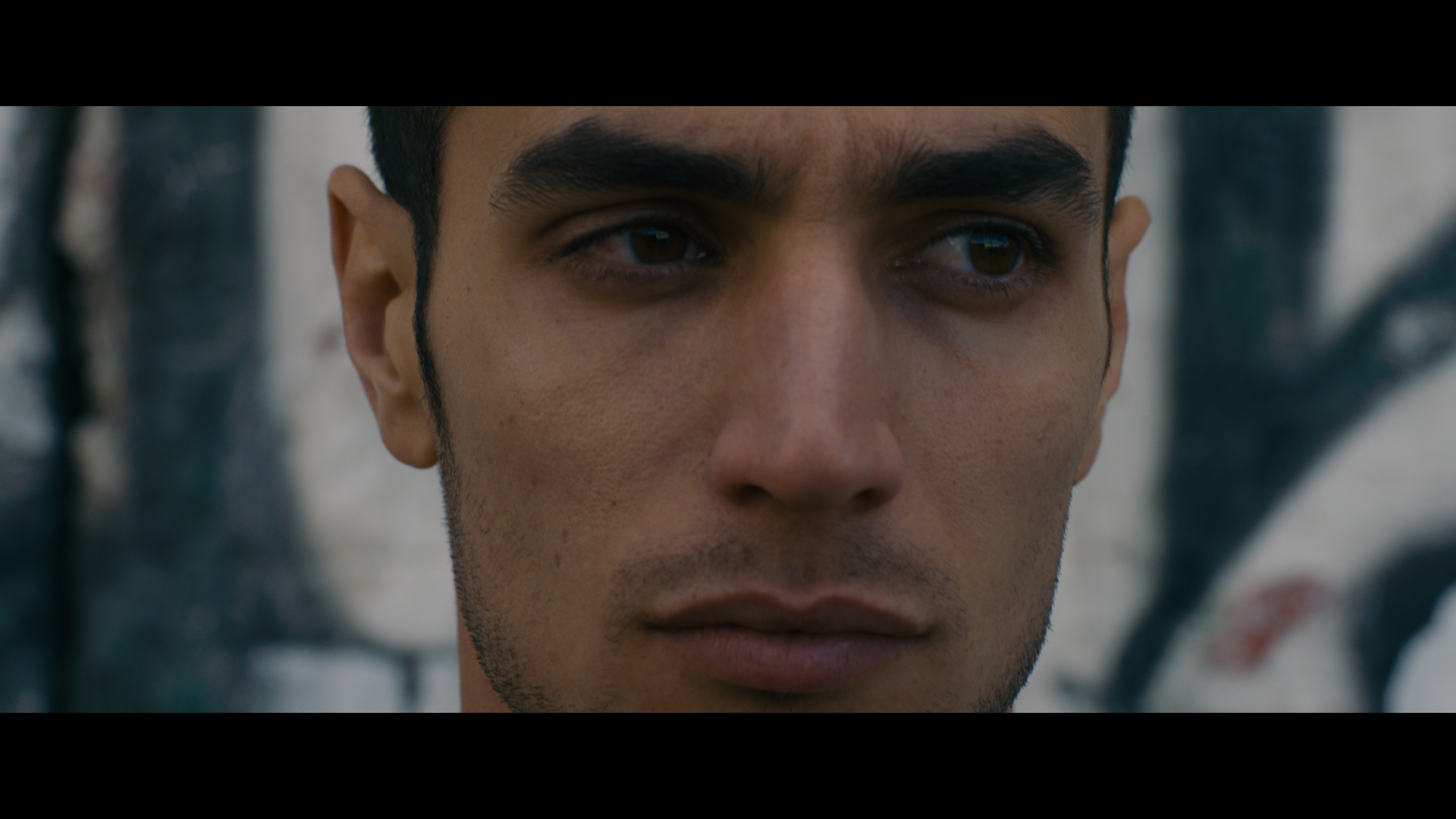 Still of Adam Bakri in Omaras (2013)