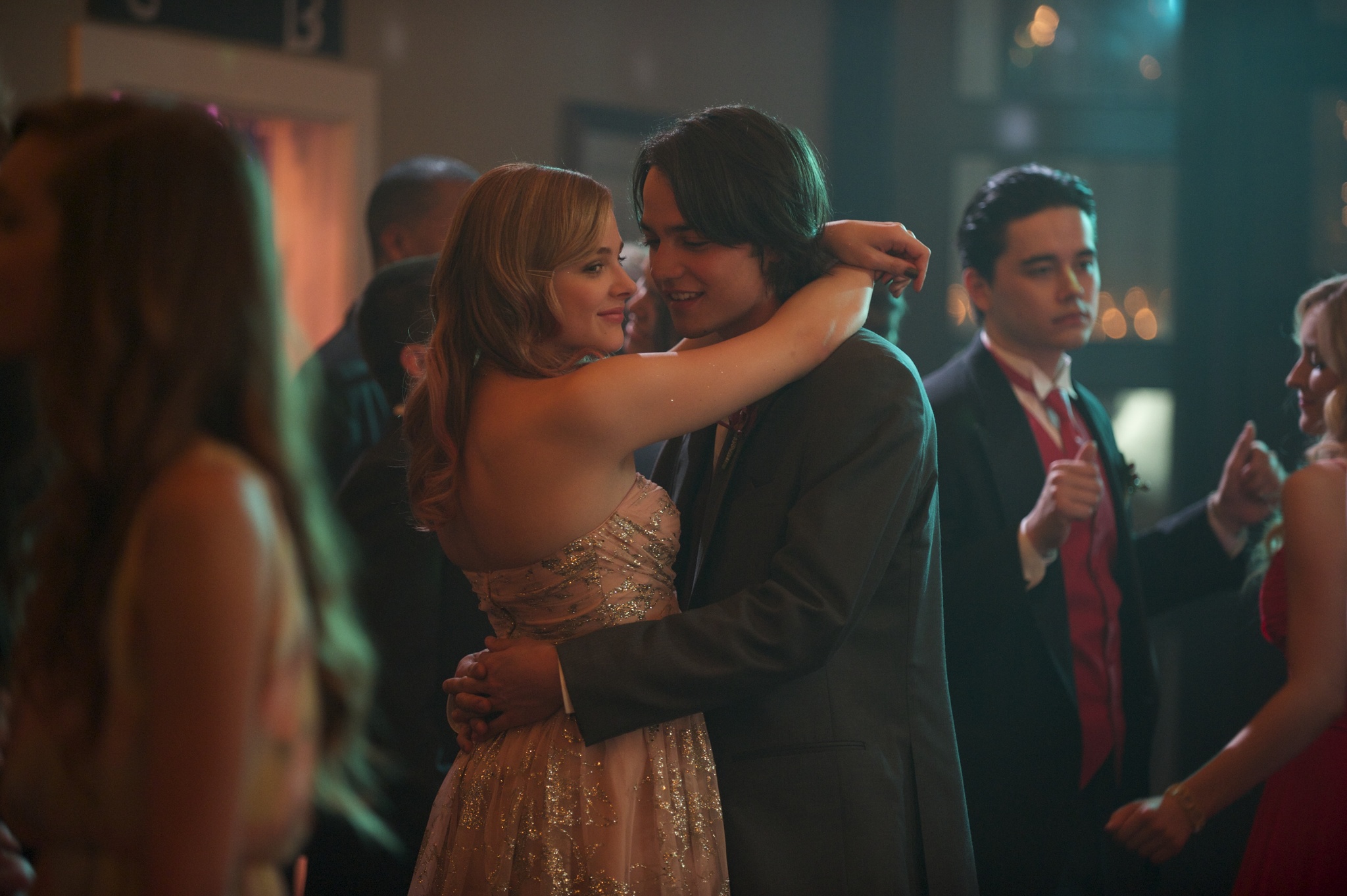 Still of Chloë Grace Moretz and Daniel Zovatto in Laggies (2014)