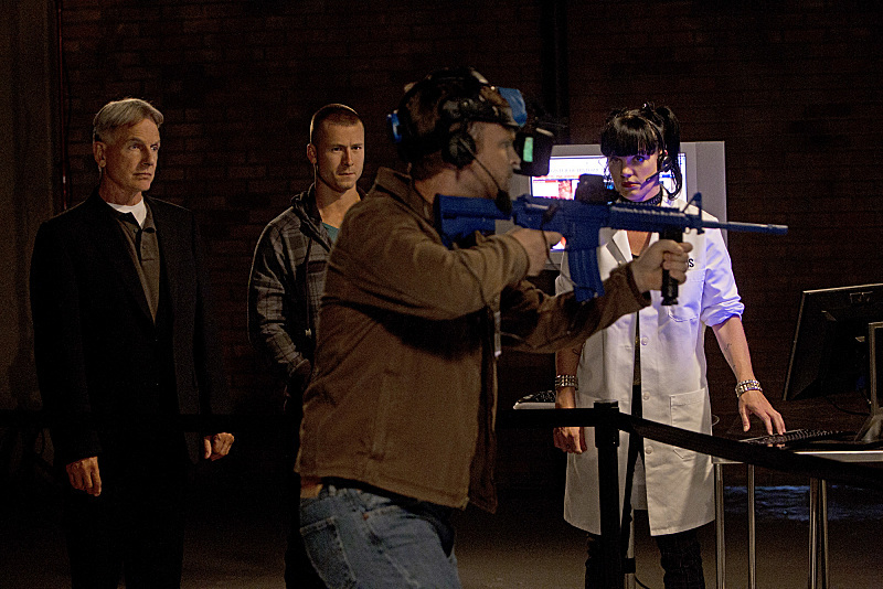 Still of Mark Harmon, Pauley Perrette and Brad Beyer in NCIS: Naval Criminal Investigative Service (2003)