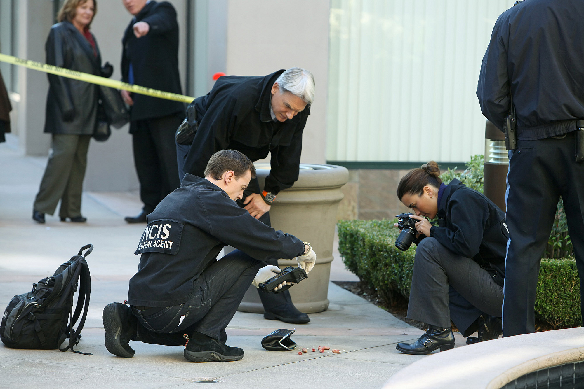 Still of Mark Harmon and Cote de Pablo in NCIS: Naval Criminal Investigative Service (2003)