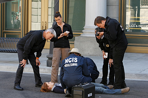 Still of Mark Harmon, Michael Weatherly and Cote de Pablo in NCIS: Naval Criminal Investigative Service (2003)