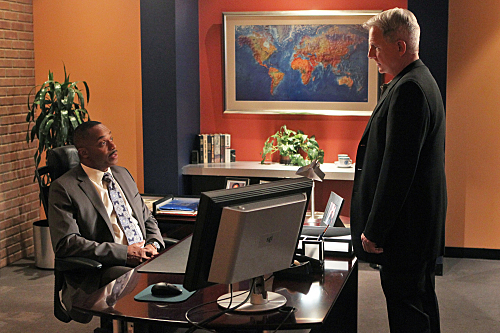 Still of Mark Harmon and Rocky Carroll in NCIS: Naval Criminal Investigative Service (2003)