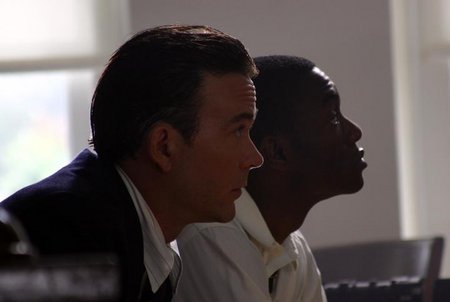 Timothy Hutton as Sam Leibowitz & B.J. Britt as Haywood Patterson in Heavens Fall