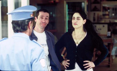 Still of Ronit Elkabetz, Sasson Gabai and Rubi Moskovitz in Bikur Ha-Tizmoret (2007)