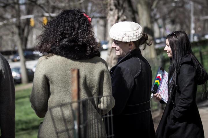 Andrea DelBene, Yelena Shmulenson and Lisa Ferber on the set of The Sisters Plotz