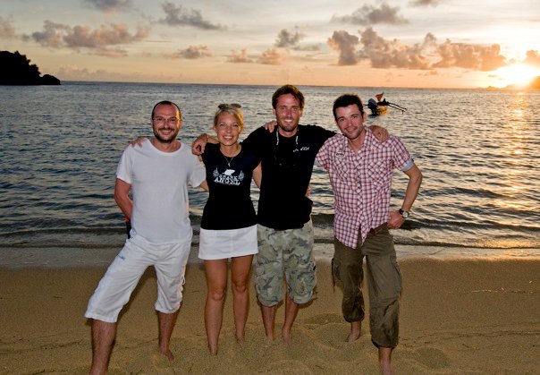 Remi Rozie, Julie Andersen, Paul Wildman, Bertrand Goujard - Les Heroes De La Vu DU Ciel, Indonesia