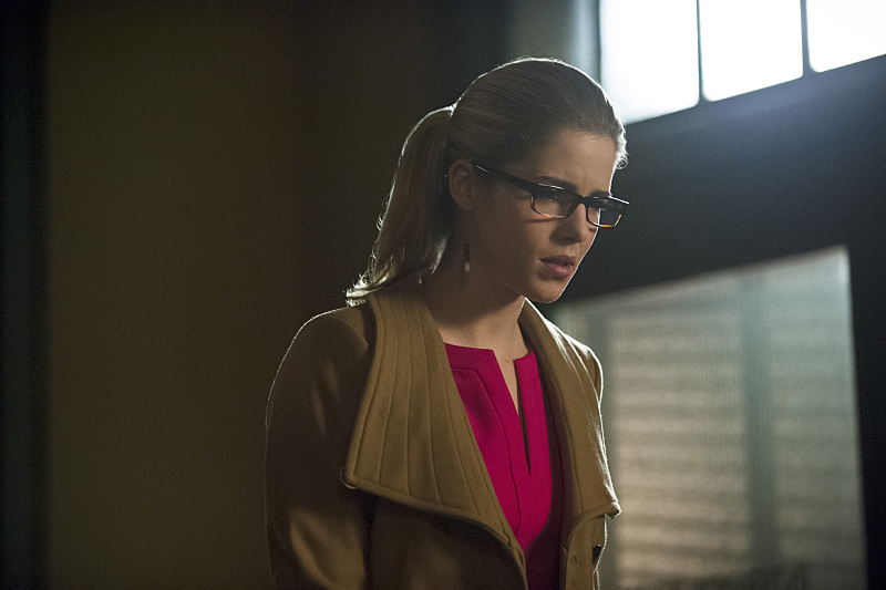 Still of Emily Bett Rickards in Strele (2012)