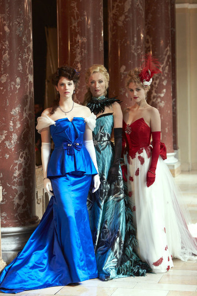 Still of Victoria Smurfit, Jessica De Gouw and Katie McGrath in Dracula (2013)