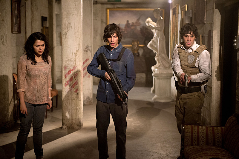 Still of Devon Bostick, Bob Morley and Eve Harlow in The 100 (2014)