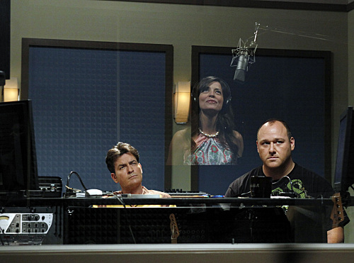 Still of Charlie Sheen, Will Sasso and Emmanuelle Vaugier in Two and a Half Men (2003)