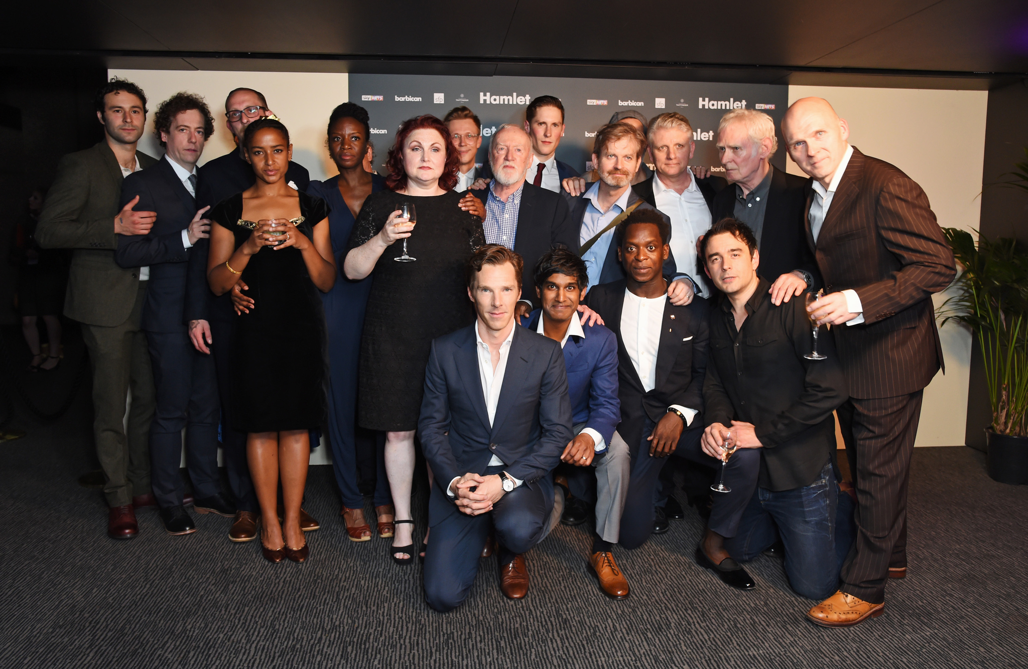 Nigel Carrington, Colin Haigh, Diveen Henry, Anastasia Hille, Karl Johnson, Morag Siller, Matthew Steer, Leo Bill, Jim Norton, Benedict Cumberbatch, Barry Aird, Ruairi Conaghan, Rudi Dharmalingam, Kobna Holdbrook-Smith, Sian Brooke, Sergo Vares, Jan Shepherd, Amaka Okafor, Dwane Walcott, Paul Ham, Eddie Arnold and Dan Parr