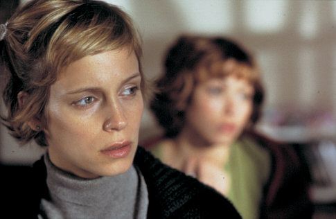 Still of Laura Regan and Jennifer Sky in My Little Eye (2002)