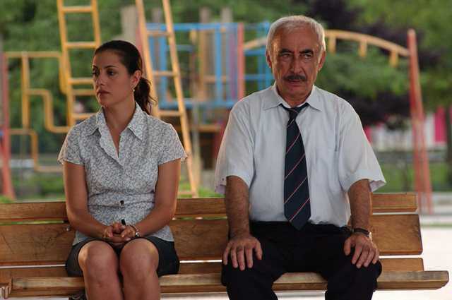 Meltem Cumbul and Sener Sen in Gönül Yarasi (2005)