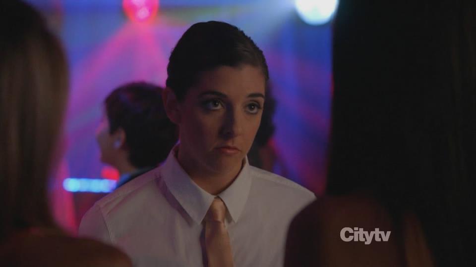 Still from Happy Endings; S3, Ep3
